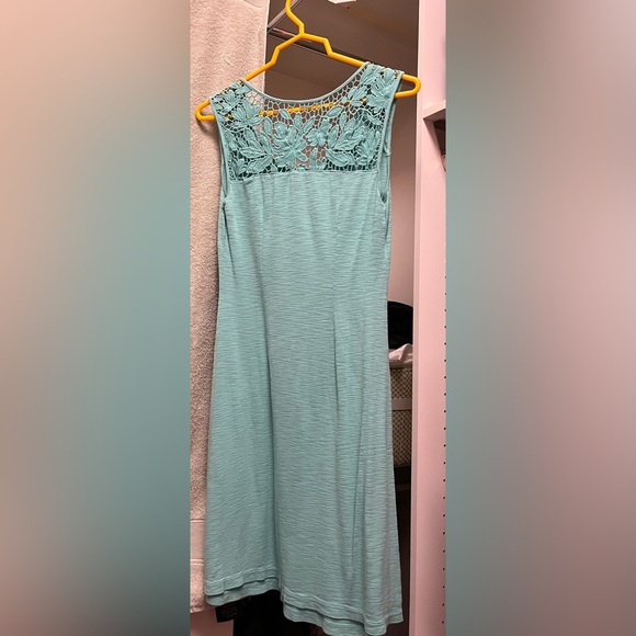 Tommy Bahama women’s casual sleeveless dress with cut-out stying! - Picture 1 of 4